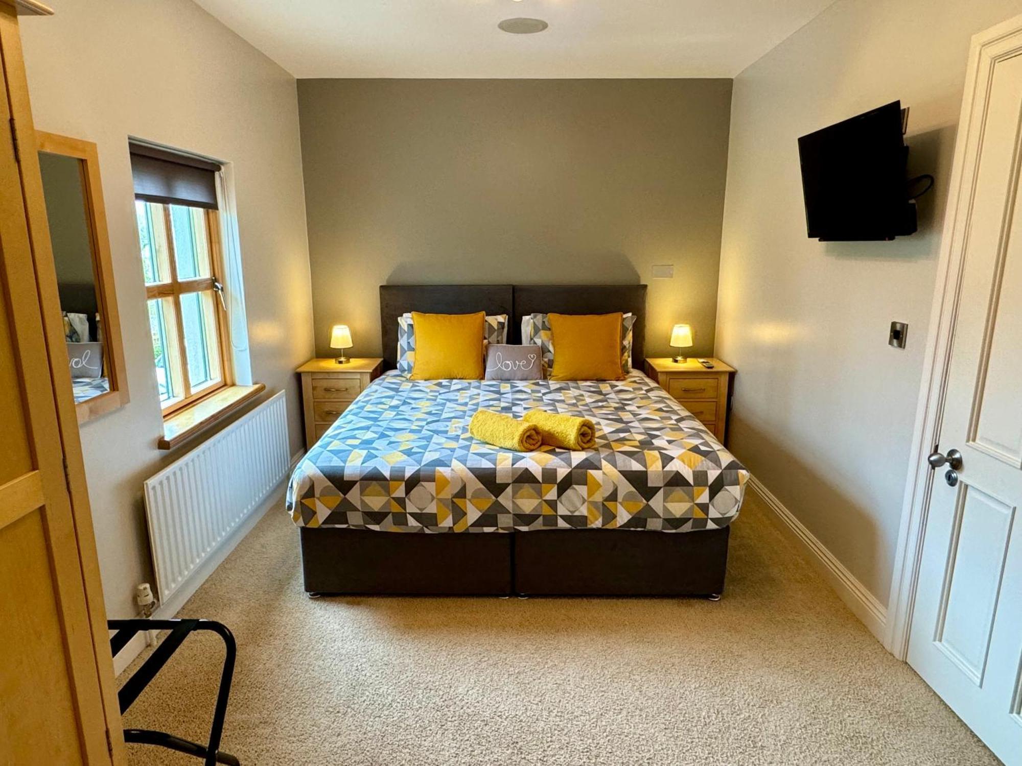3 Castle Hume Court House Holiday home *